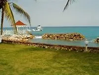 Ocho Rios Beach Resort At Chrisann Tower Isle